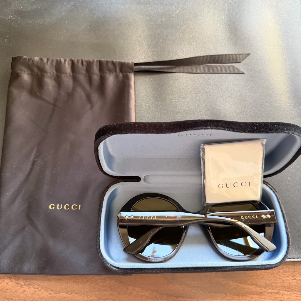 Gucci Gg1081s Sunglasses - Oversized Black